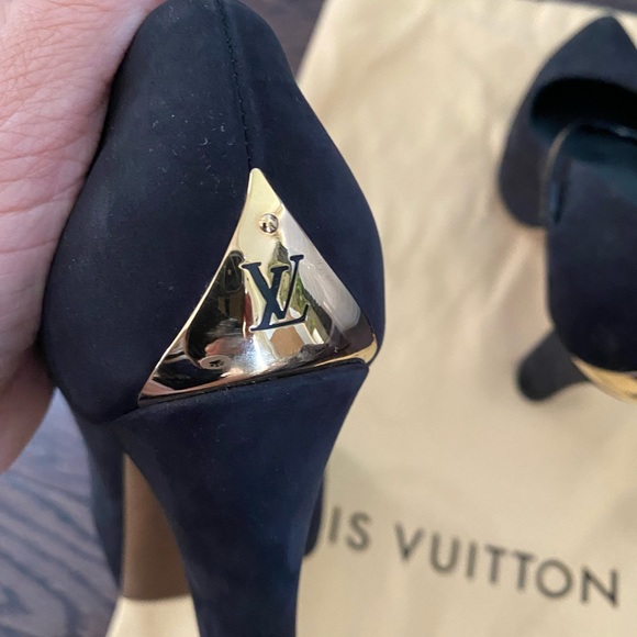 Auth Louis Vuitton Black Suede Mary Janes 35.5 - Picture 4 of 7